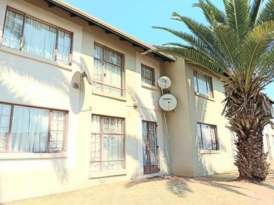 Townhouse For Sale in Whitney Gardens, Johannesburg