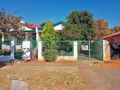 House For Sale in Bezuidenhout Valley, Johannesburg