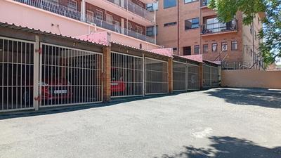 Apartment / Flat For Rent in Lombardy East, Johannesburg