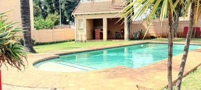Townhouse For Sale in Kew, Johannesburg