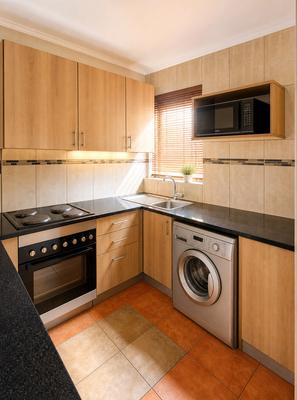 Townhouse For Rent in Bramley View, Johannesburg